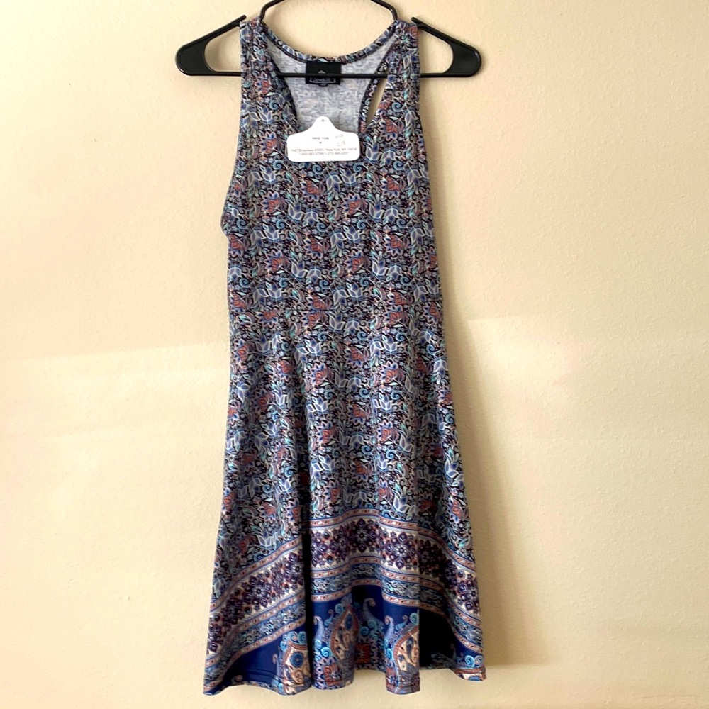 Short dress size M